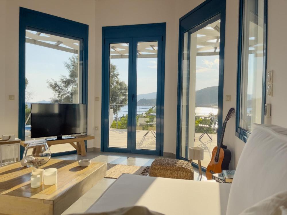 Zidanos Luxurious Sea Front Villa Marandokhórion Eksteriør bilde